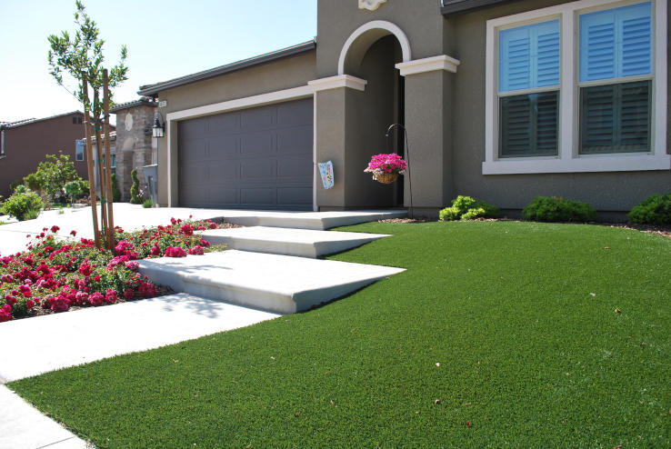 Embrace Sustainable Living in Fresno with an Artificial Lawn
